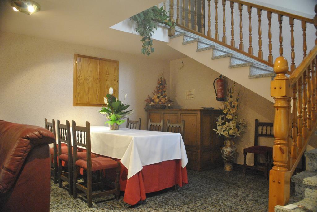 Hostal El Violi カルドナ エクステリア 写真